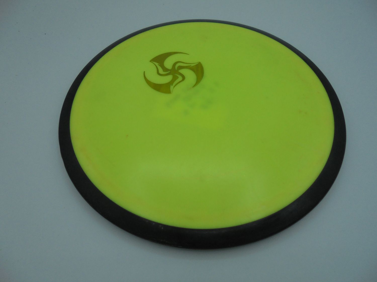 MVP Neutron Tesla Yellow 155g -JH