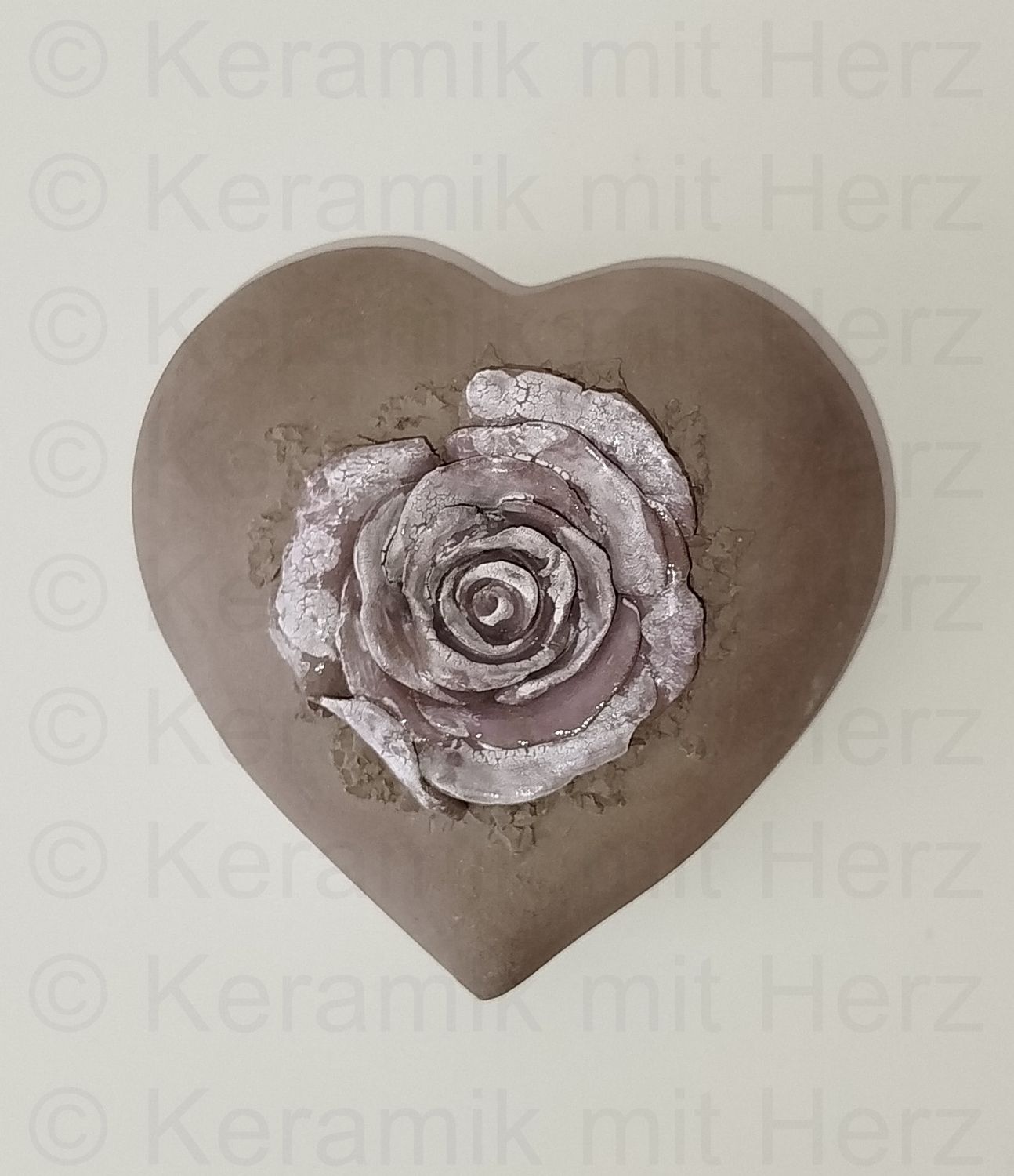 Herzurne mit Lila-Rose 3