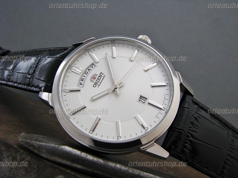 Orient Wide Calendar Edelstahl Herrenuhr FEV0U003WH Orient Wide Calendar Edelstahl Herrenuhr FEV0U003WH