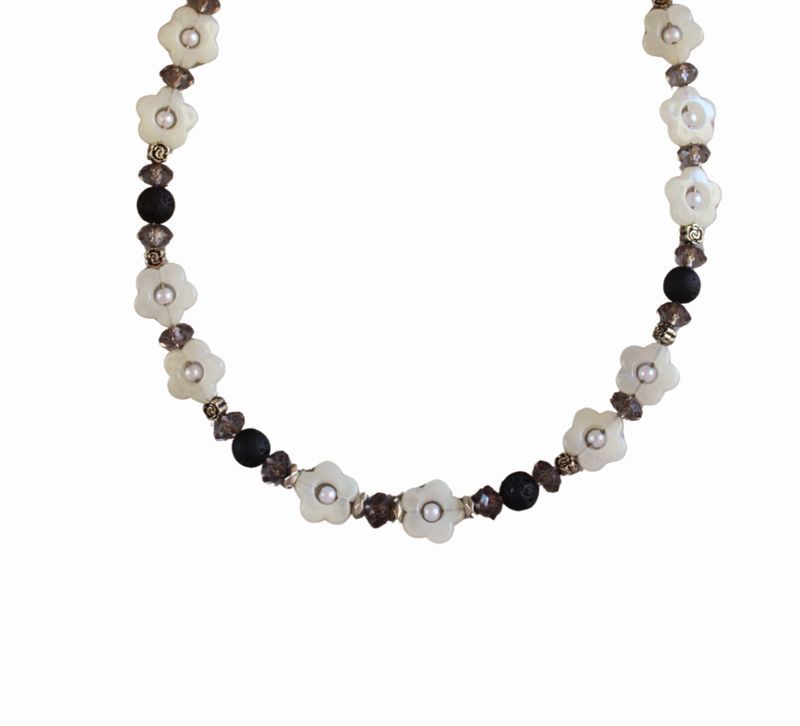 Blossom Babe Choker Necklace 1/5