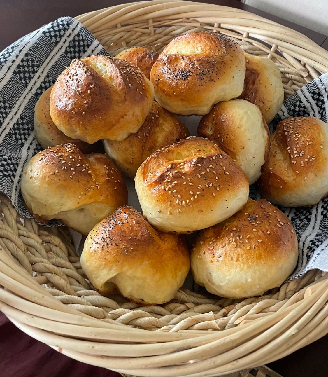 Buns and breads / Chifle (12)