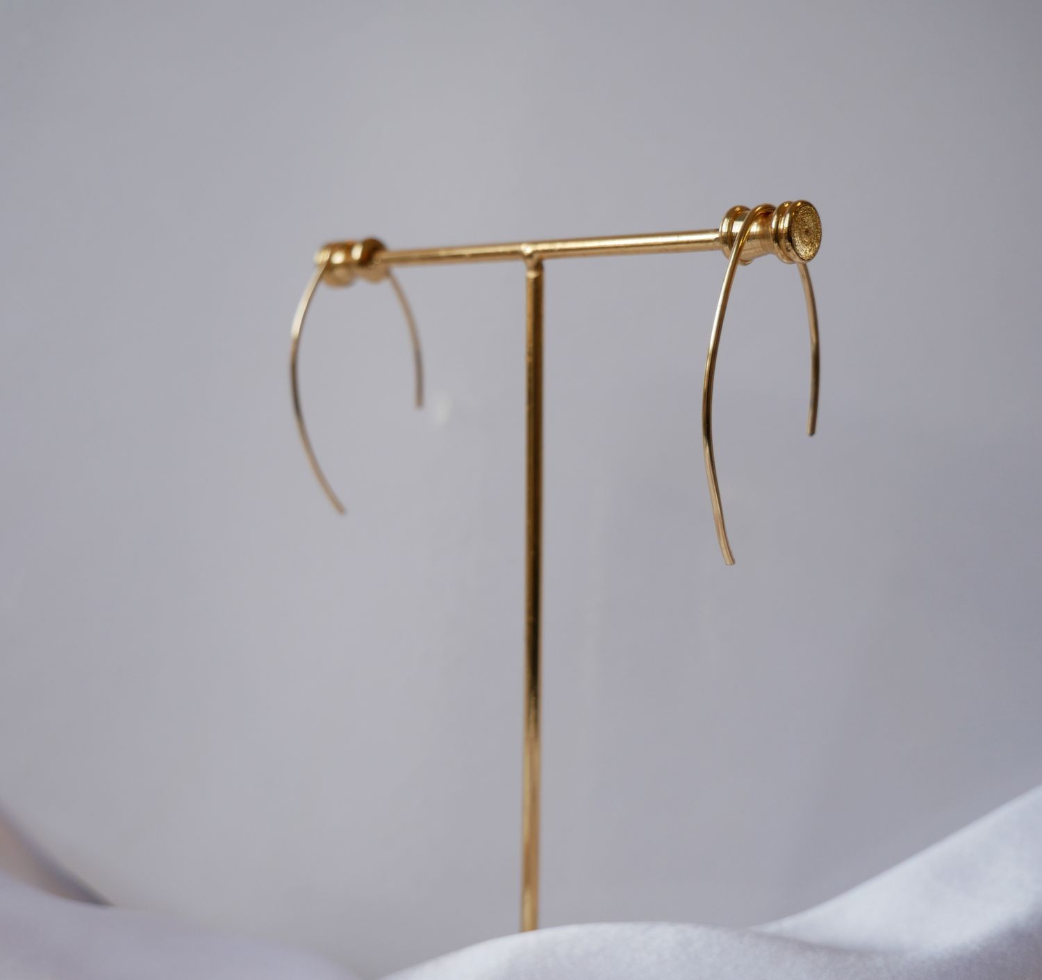 Minimalist Curved Hook Earrings – Modern Gold or Silver Wire Earrings | Simple Everyday Jewelry for Elegant Style