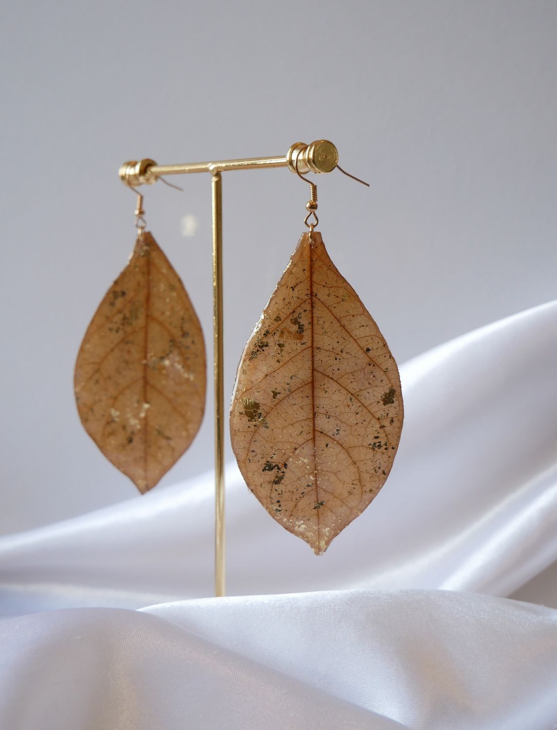 Golden Peak Leaf Earrings | Gold Flake Resin Earrings | Teardrop Statement Jewelry | Nature-Inspired Glam | Autumn Glow Gift