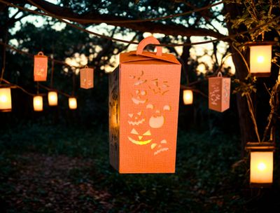 Spooky Ghost Faces Lantern 3D SVG