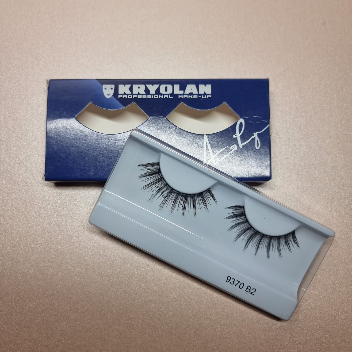 Faux cils B2