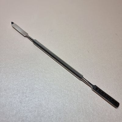 Spatule plate/pointe arquée