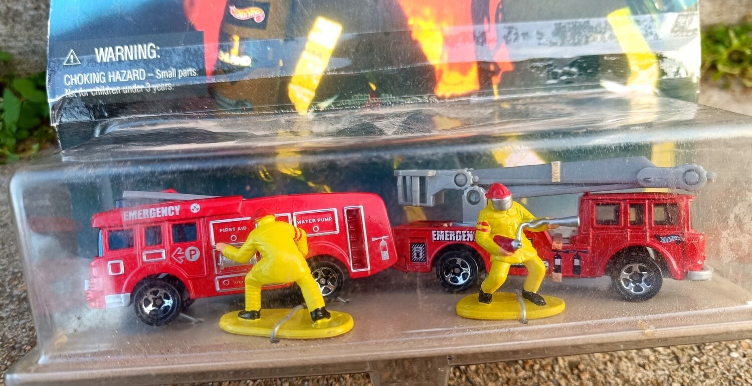 HOT WHEELS FIRE FIGHTING 1:64