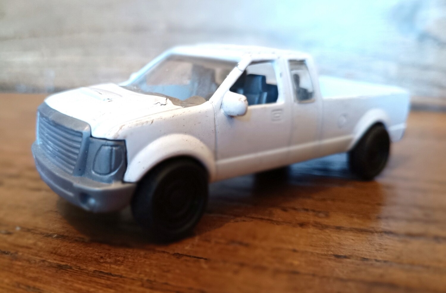 PETITE FORD F250