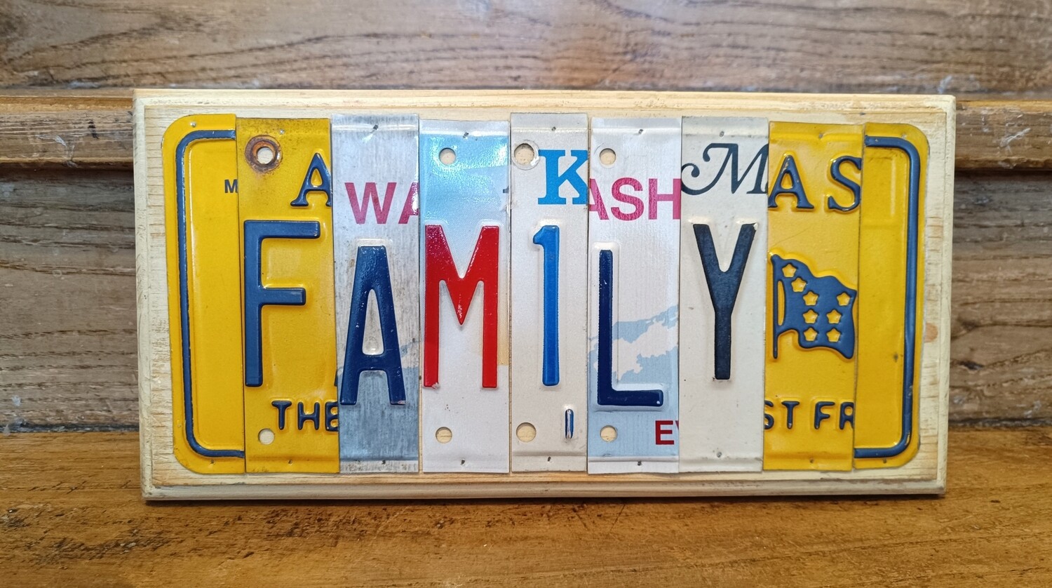 PLAQUE FAMILY AVEC DE VRAIES PLAQUES
