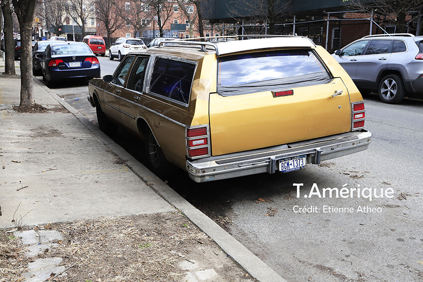 PHOTO 
VOITURE DANS LES RUES NEW YORKAISE