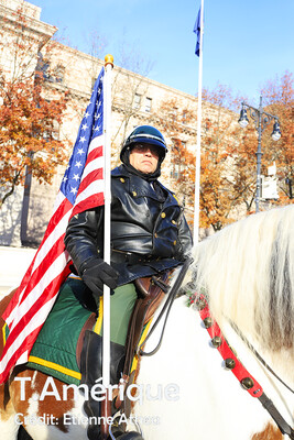 PHOTO POLICIER A CHEVAL