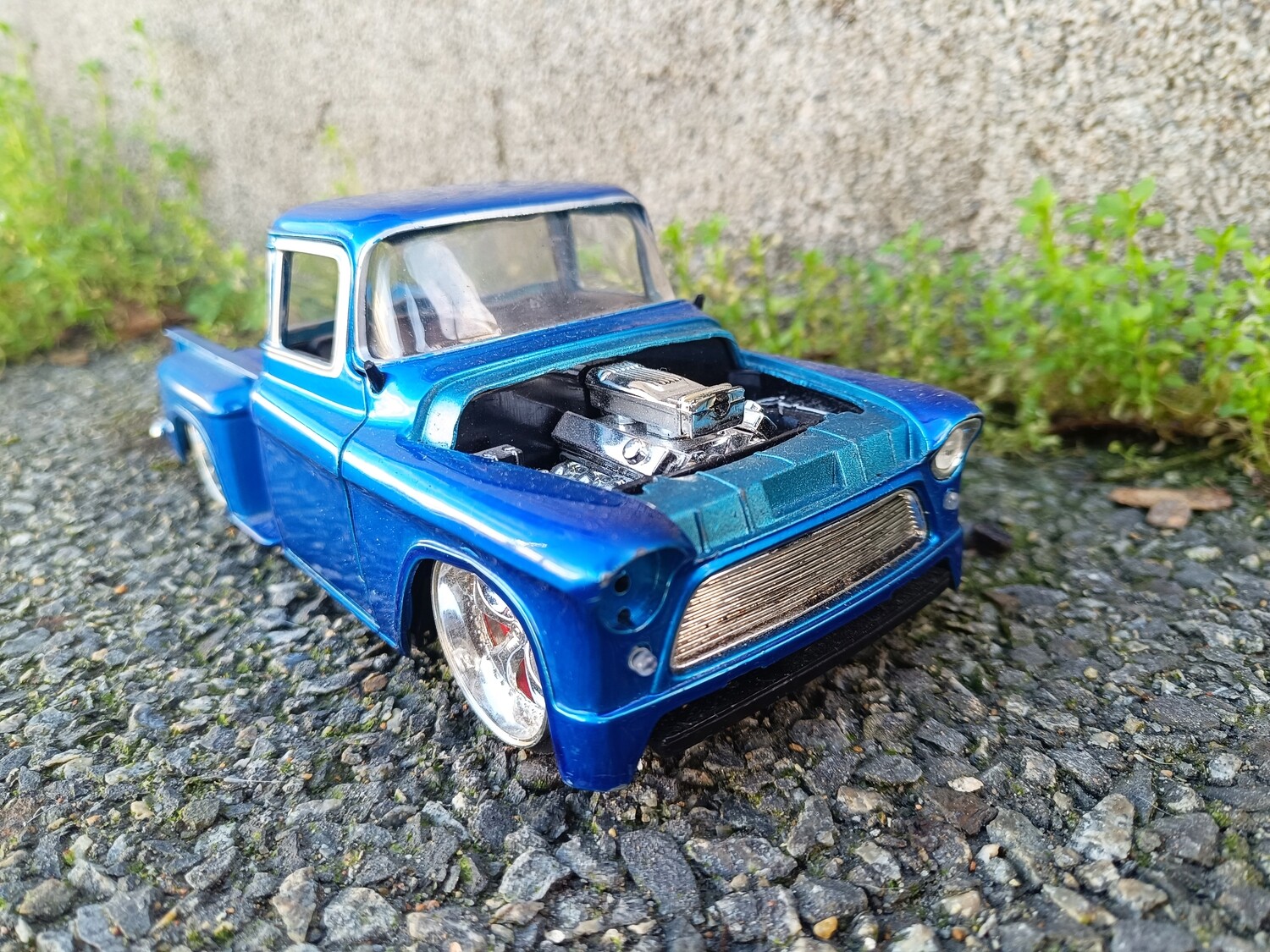 PICK UP CHEVY 1/24