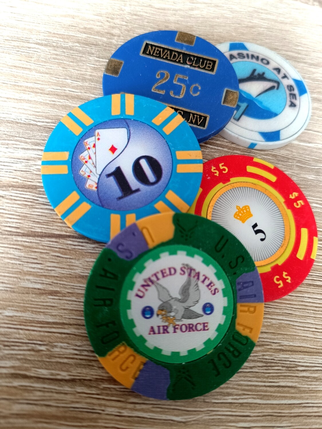 LOT DE 5 JETONS (C)
