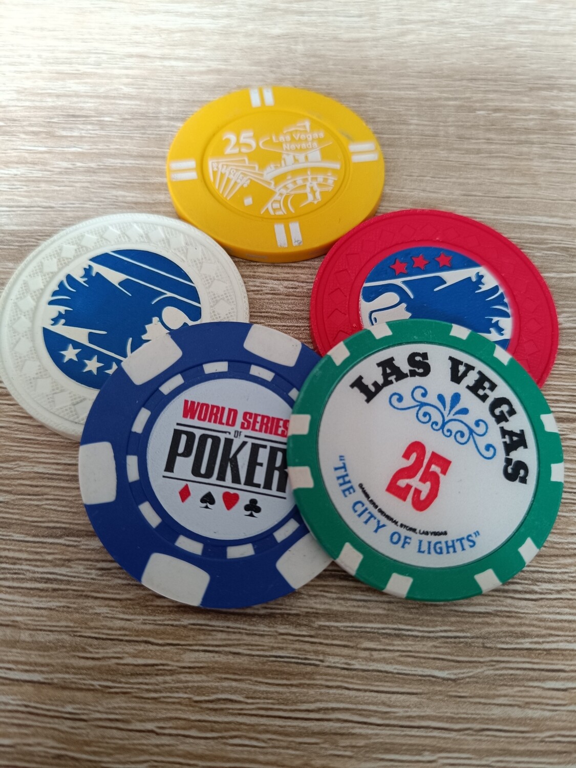 LOT DE 5 JETONS DE LAS VEGAS (E)