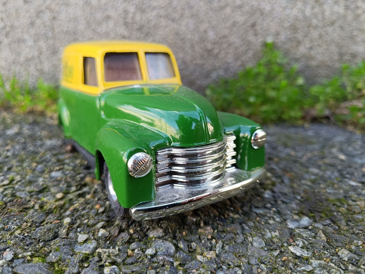 VOITURE JOHN DEERE TIRELIRE 1/25