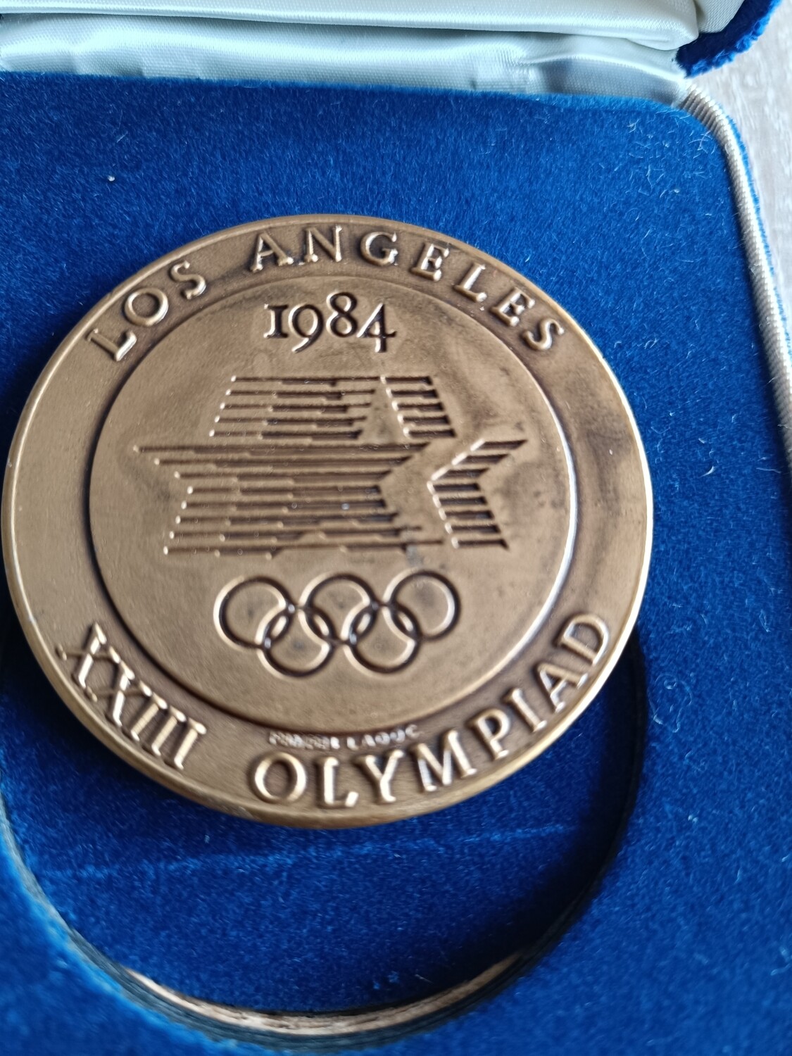 MÉDAILLE DE LOS ANGELES DE 1984 DANS SA BOITE