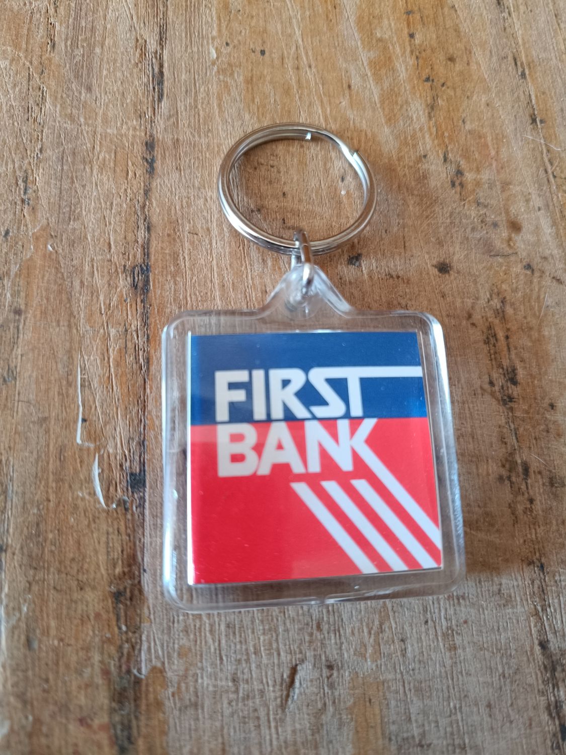 PORTE-CLÉ FIRST BANK
