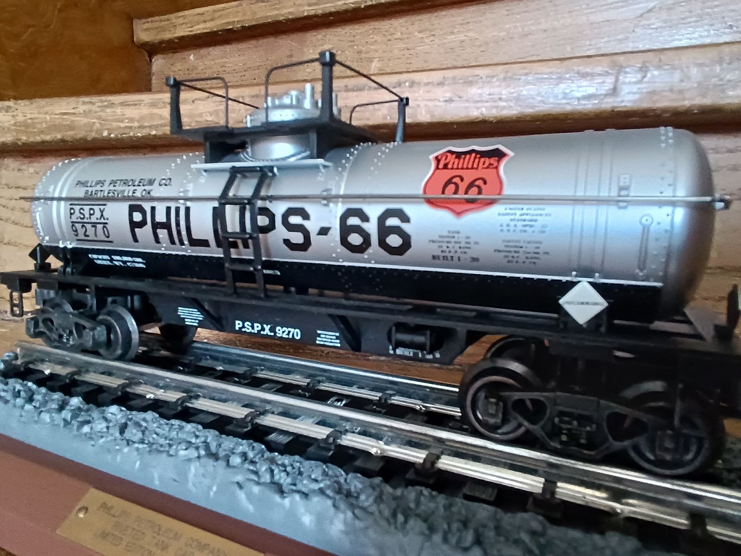 TRAIN VINTAGE 1930 BANK PHILLIPS 66