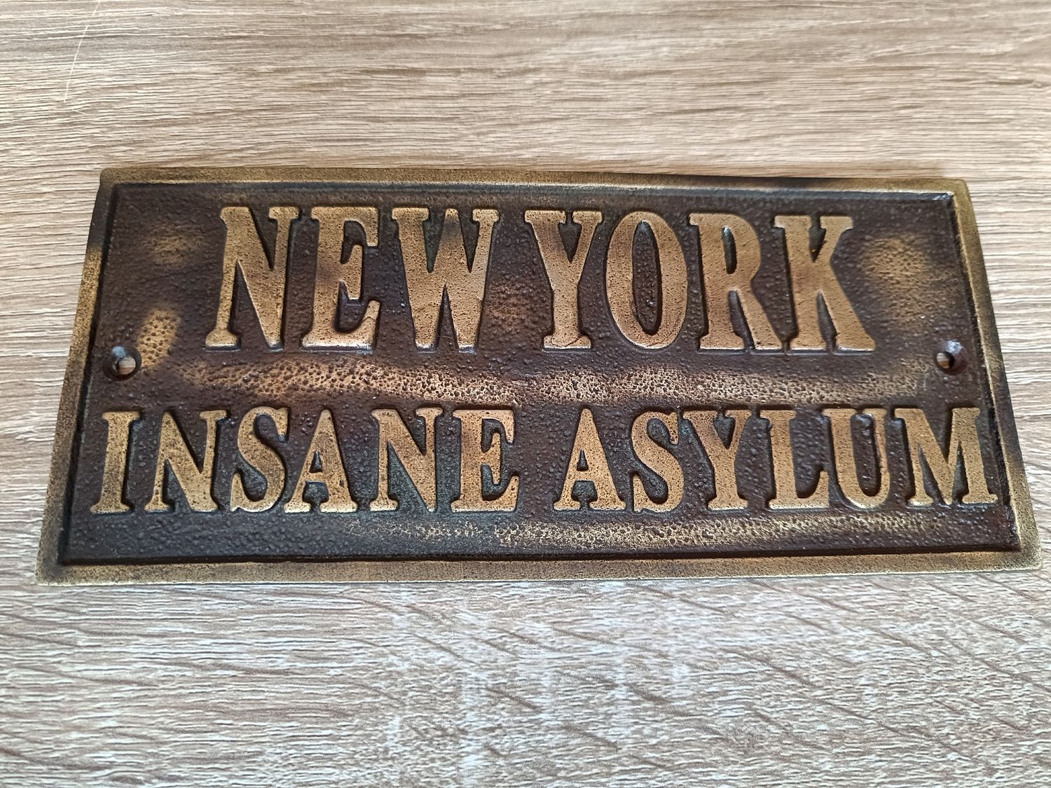 POUR TOURAYA PLAQUE NY