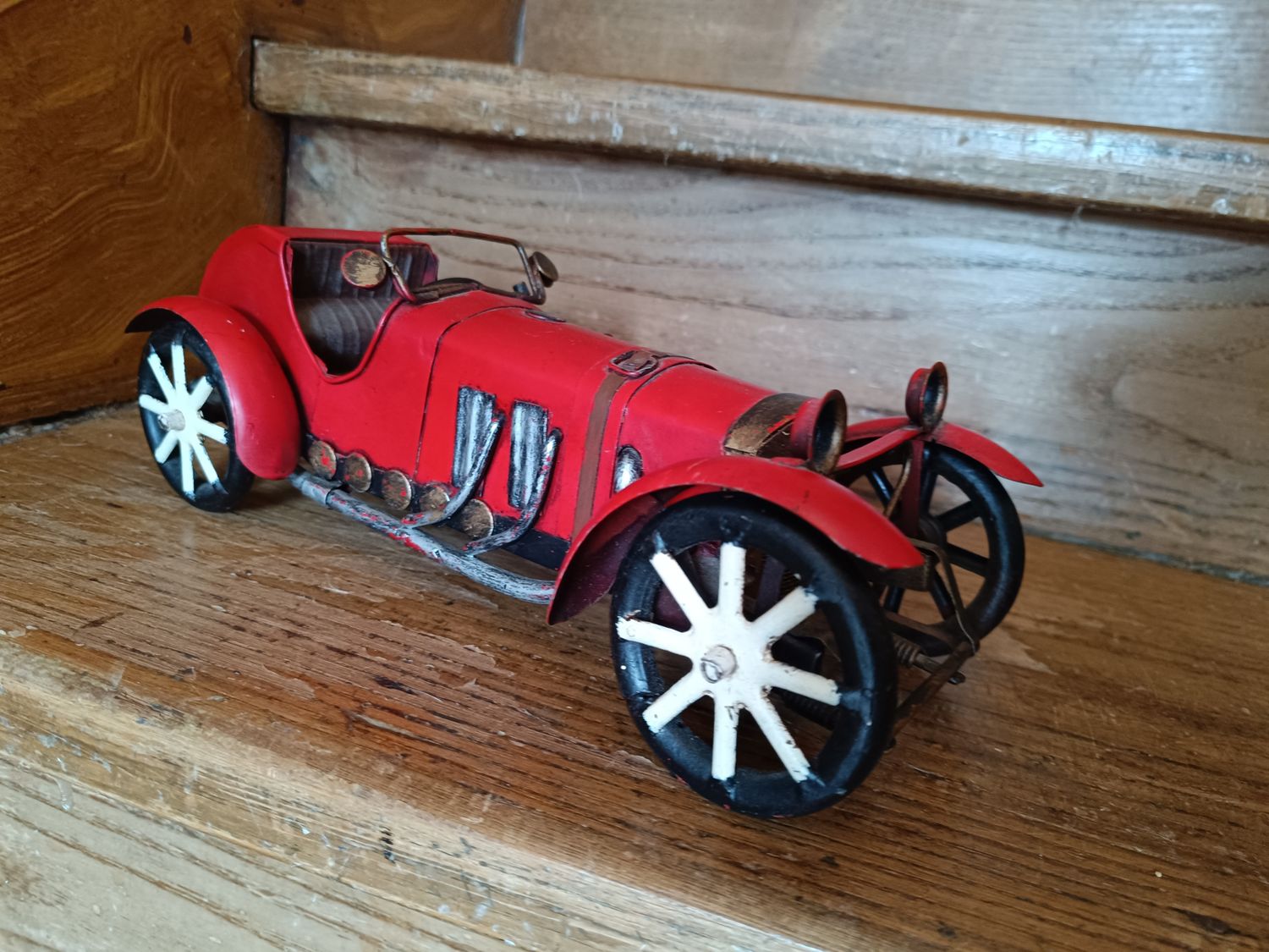 VOITURE VINTAGE MÉTAL
