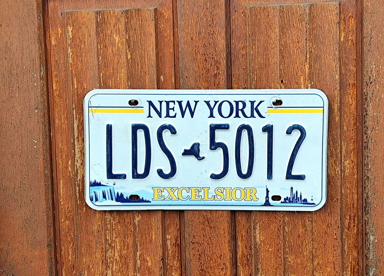 PLAQUE D&#39;IMMATRICULATION DE NEW YORK 