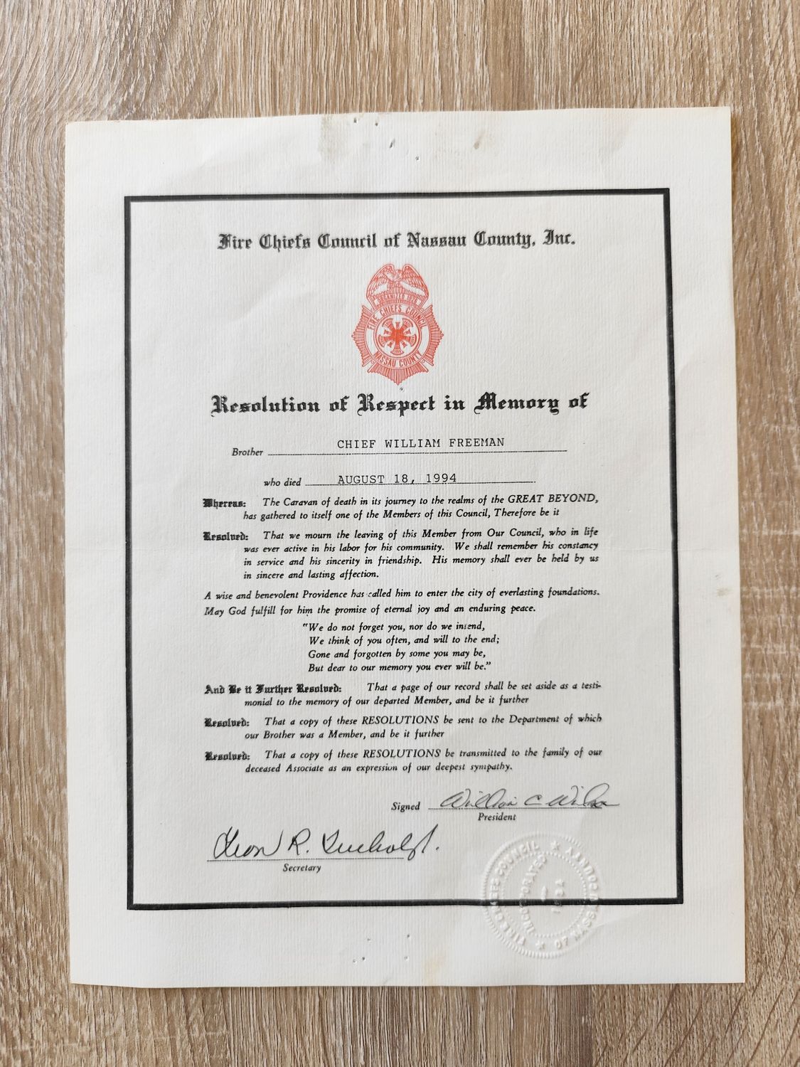 PAPIER OFFICIEL &quot;CONSEIL DES CHEFS DES POMPIERS&quot; HOMMAGE AU POMPIER DÉCÉDÉ.