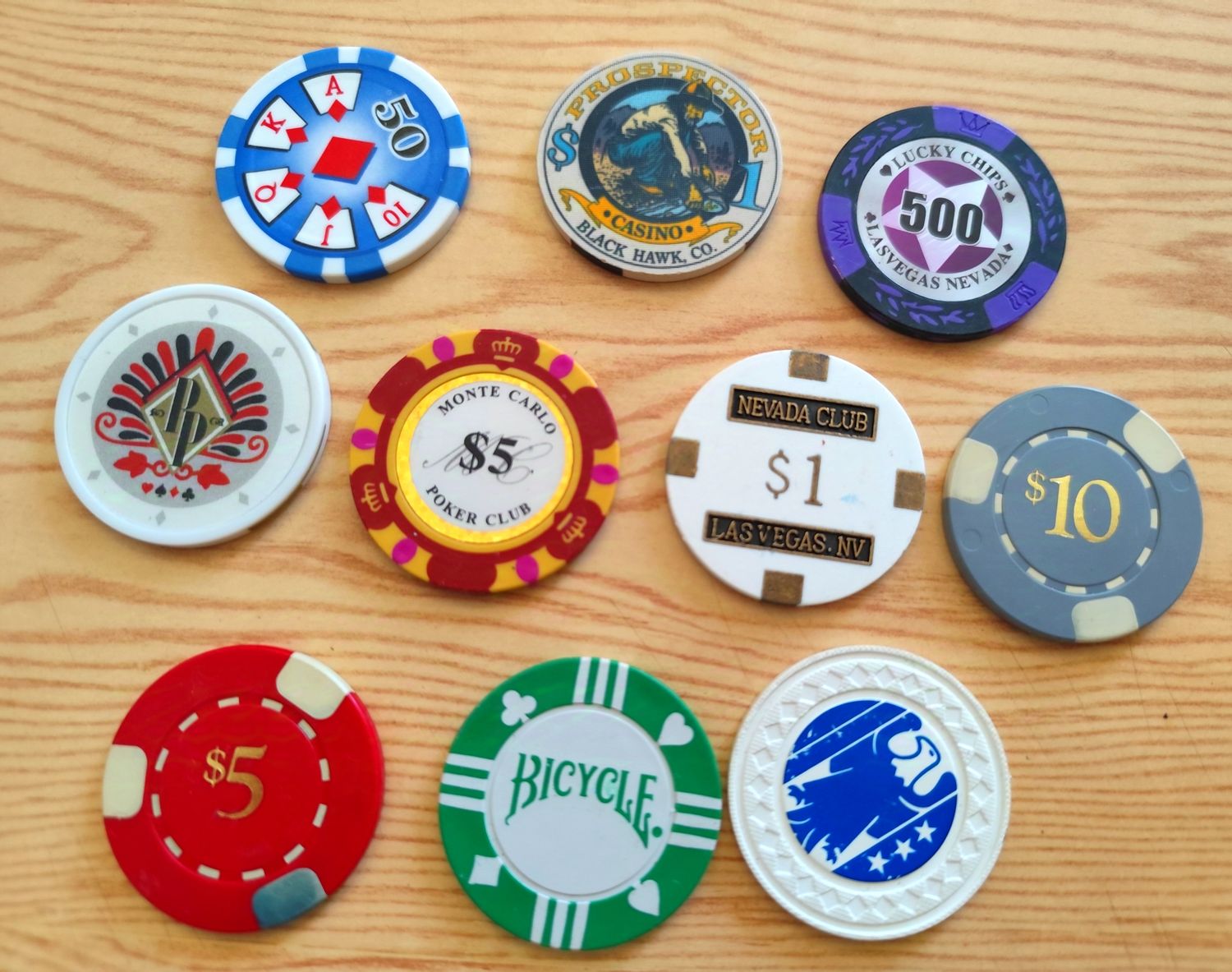 LOT DE 10 JETONS (10)