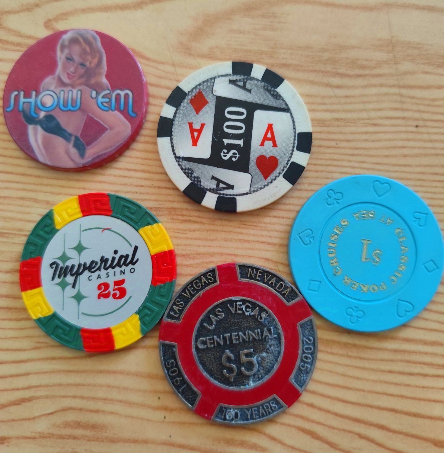 LOT DE 5 JETONS (8)