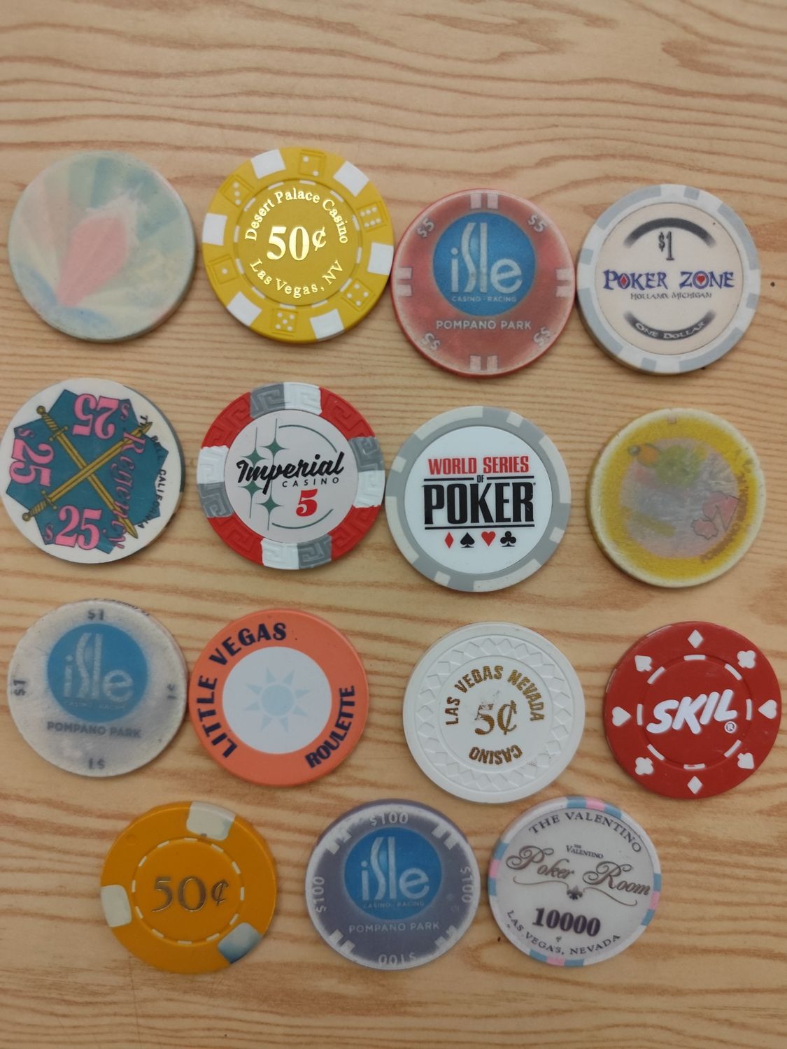 LOT DE 15 JETONS (1)