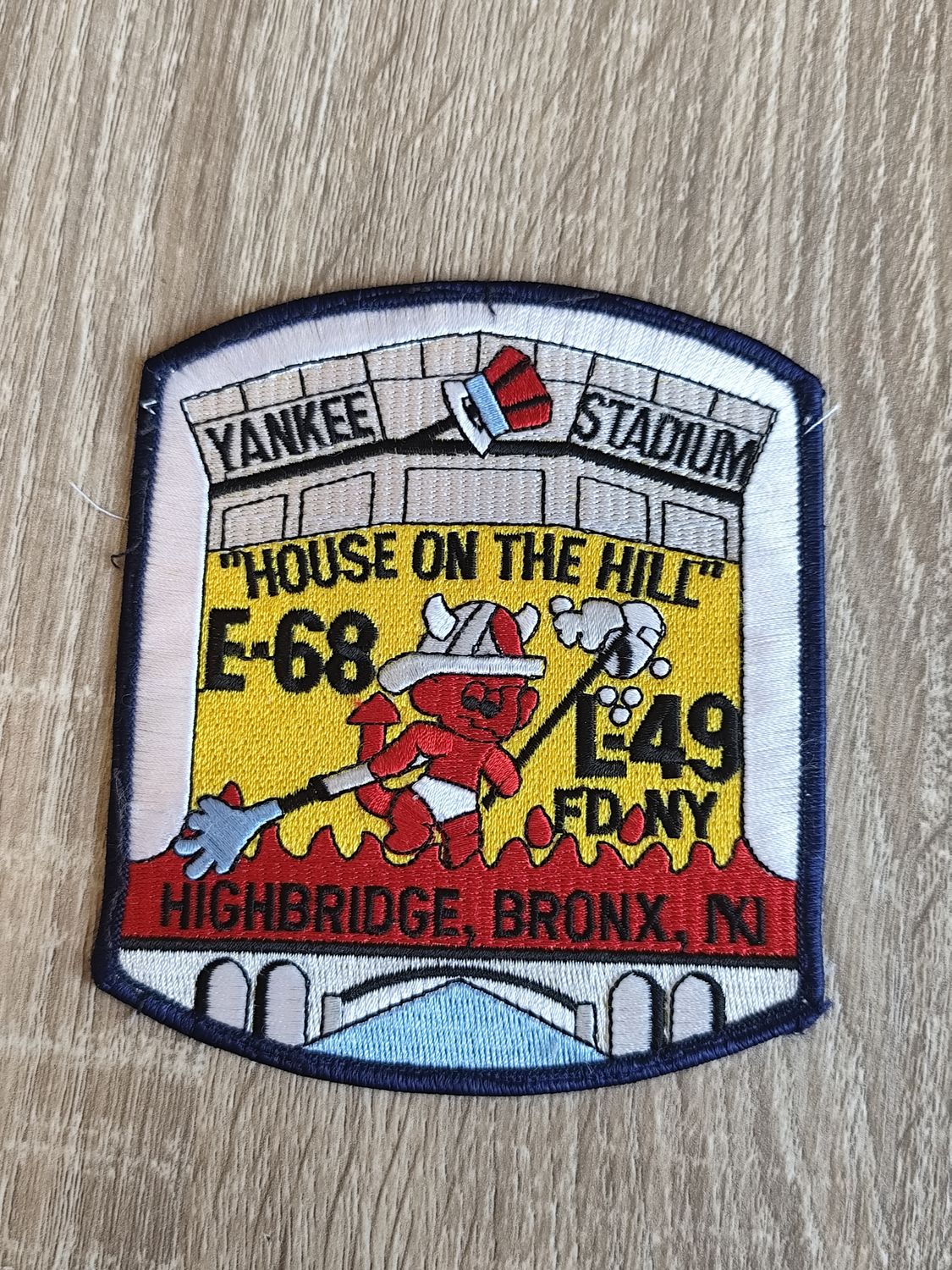 ÉCUSSON BRONX