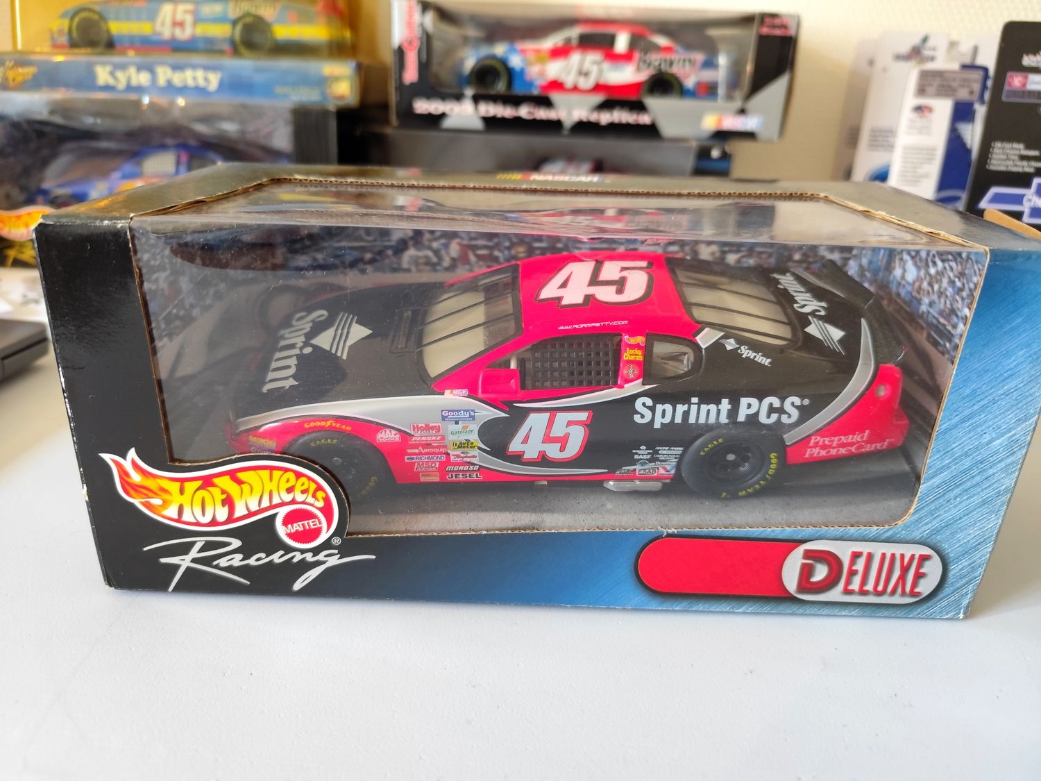 NASCAR CHEVROLET HOT WHEELS 1/24 DANS SA BOÎTE 