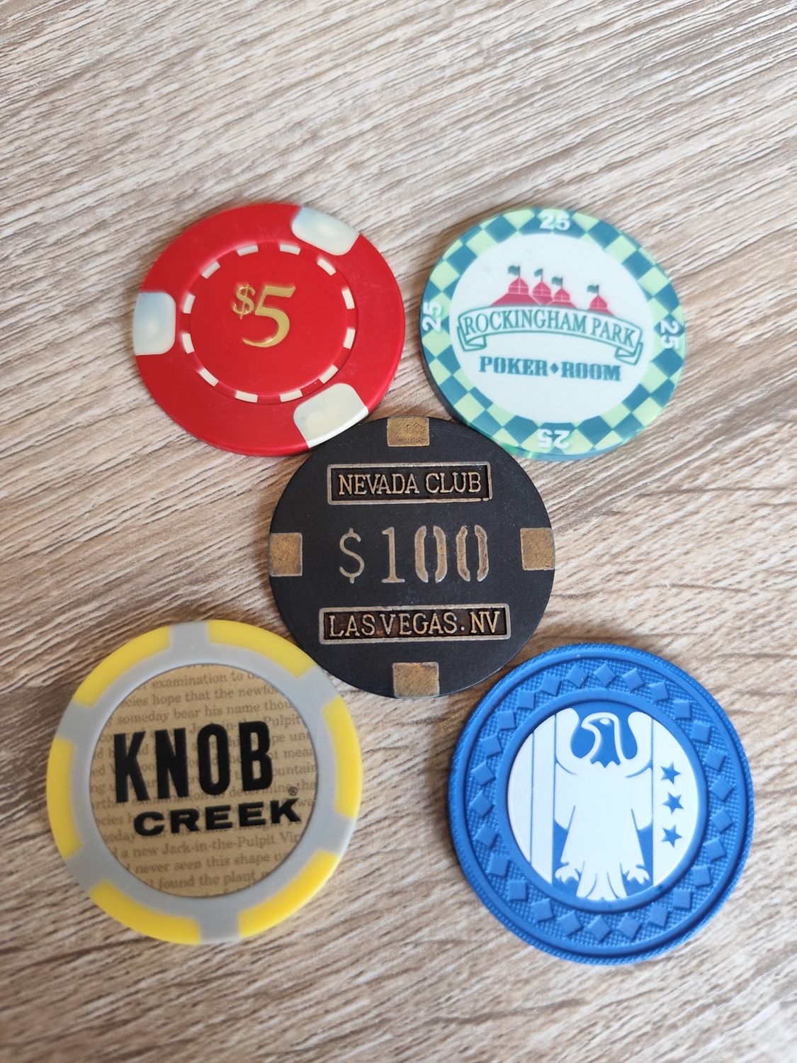 LOT DE 5 JETONS (2)