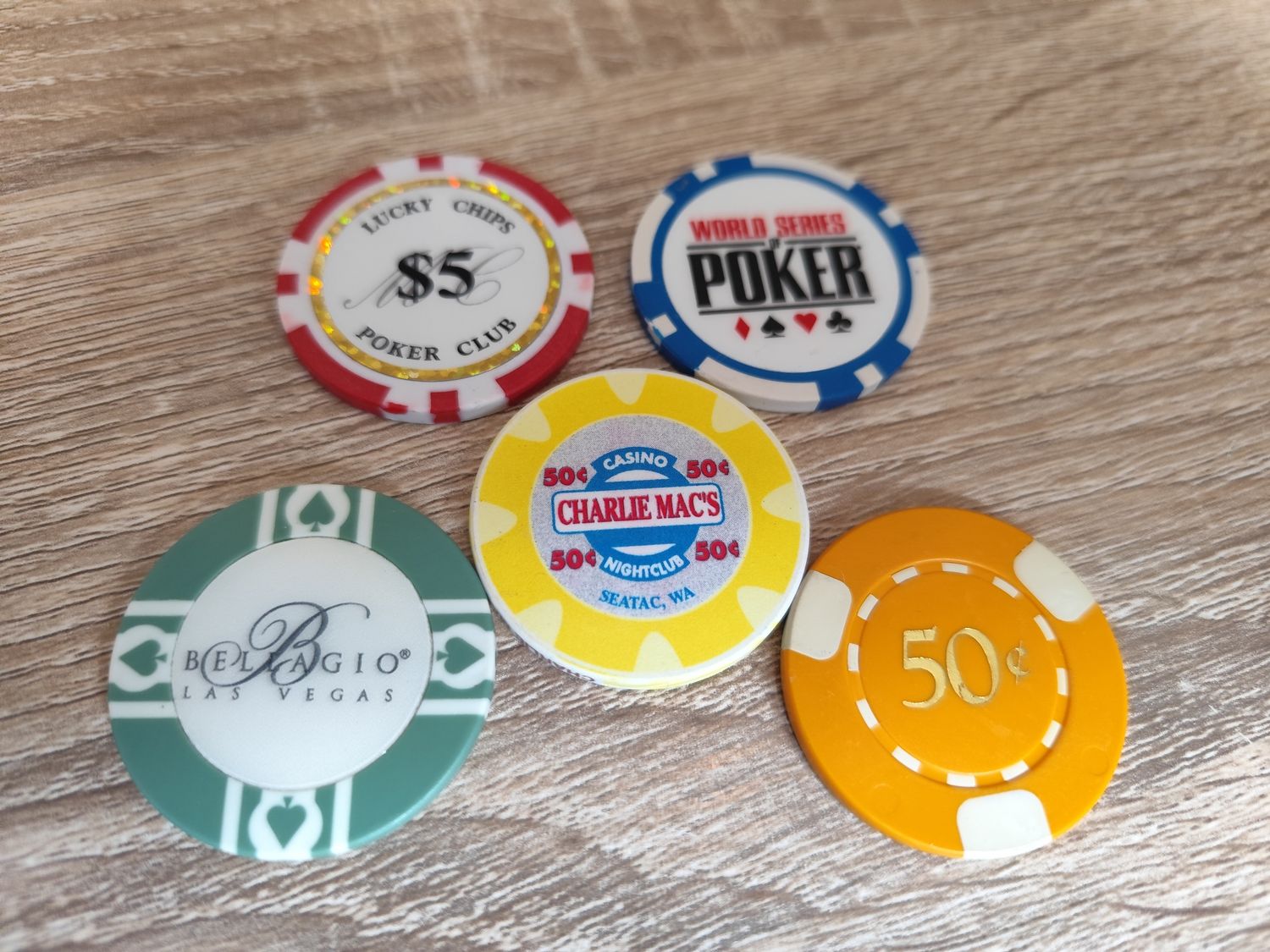 LOT DE 5 JETONS (4)