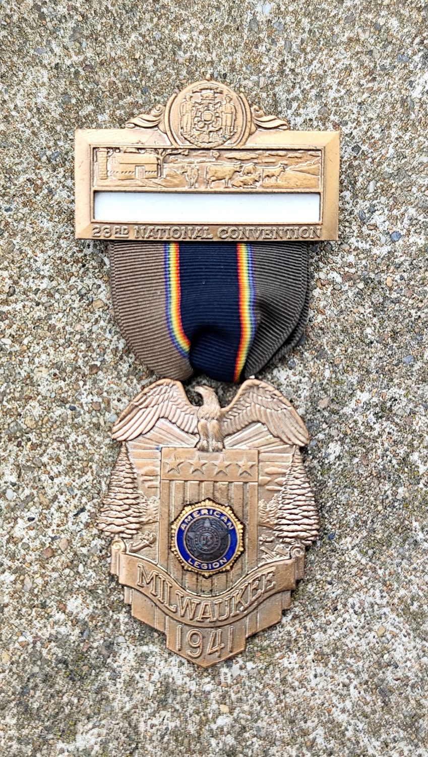 MÉDAILLE LÉGION AMÉRICAIN MILWAUKEE 1941