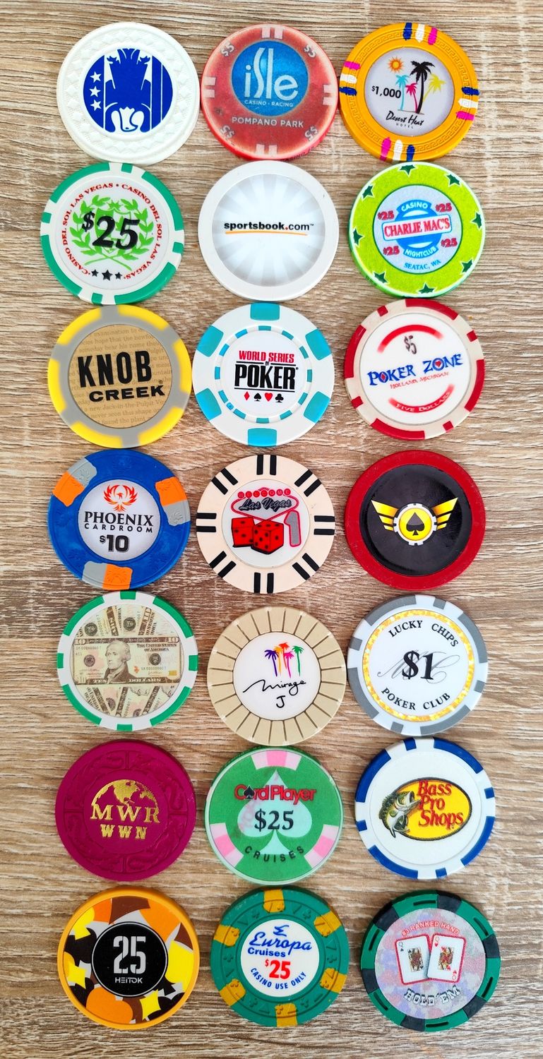 LOT DE 21 JETONS