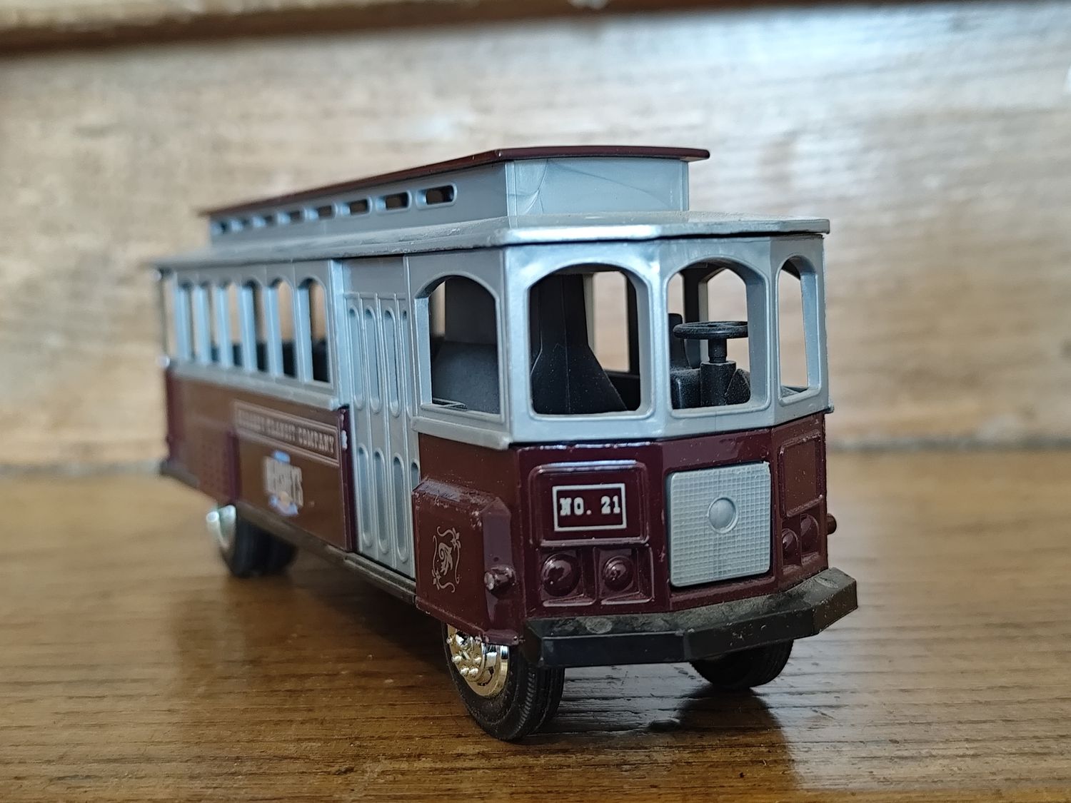 TRAMWAY BANK HERSHEY&#39;S MADE IN USA