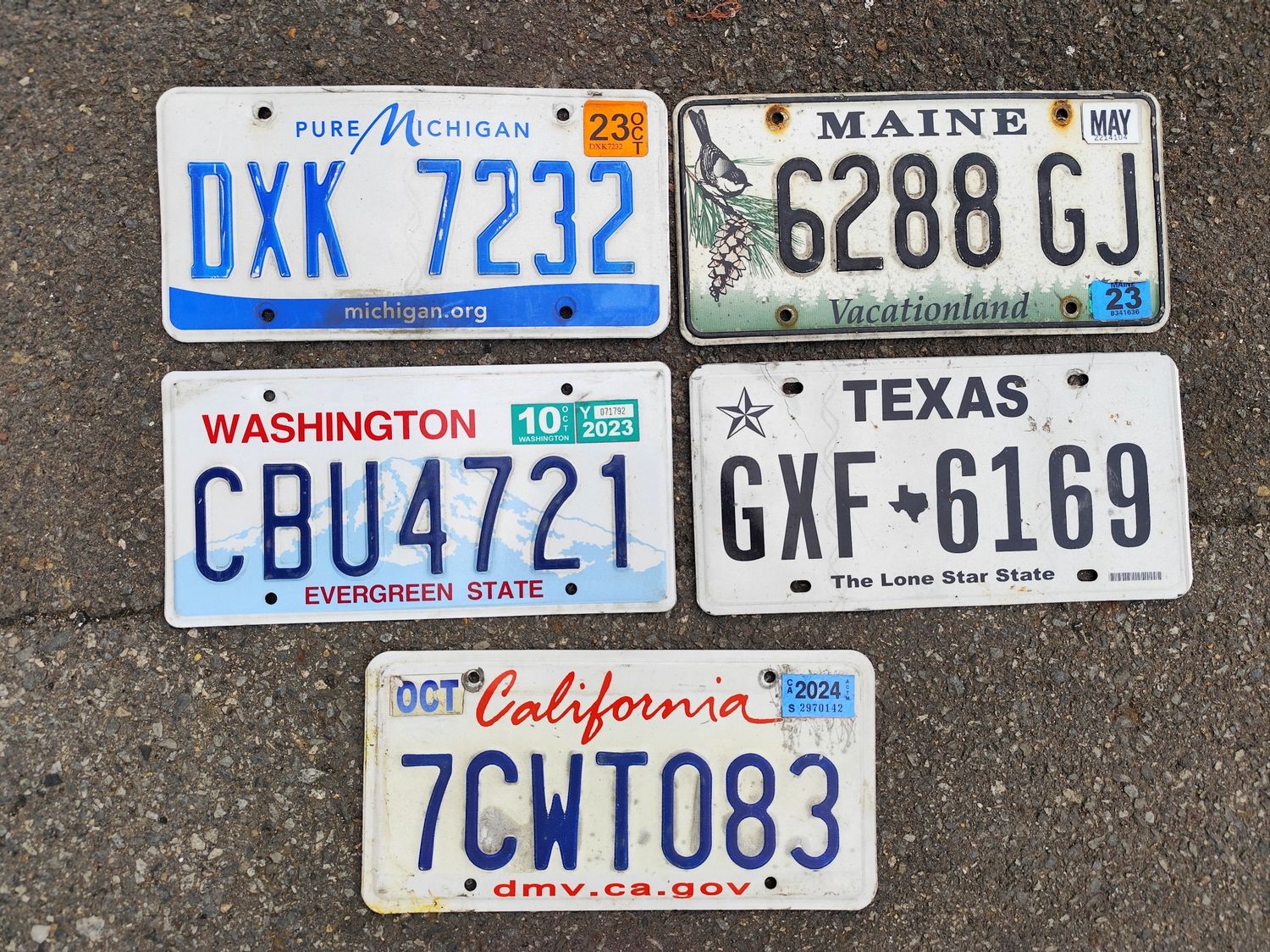 LOT DE 5 PLAQUES