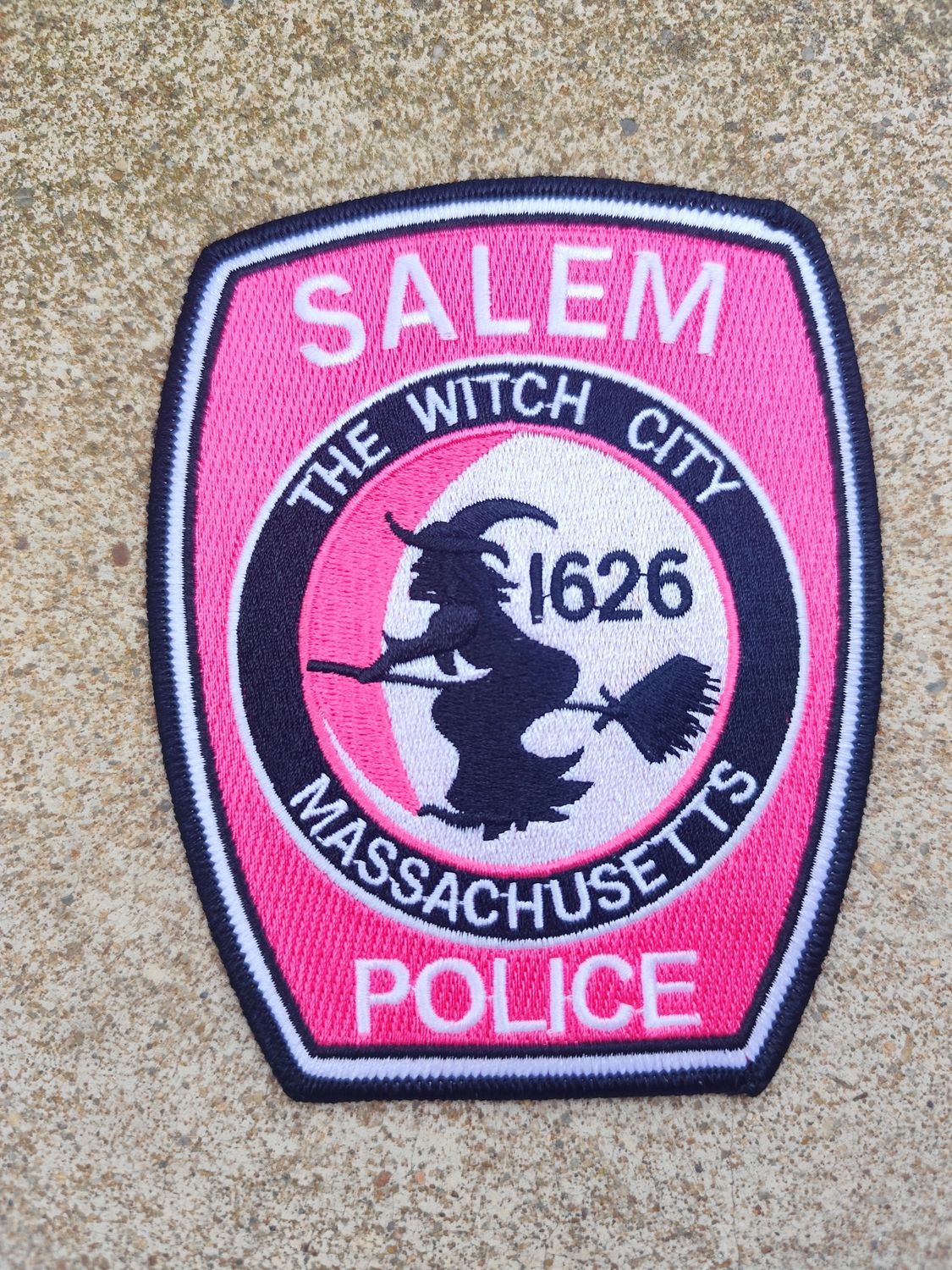 ÉCUSSONS POLICE DE SALEM.