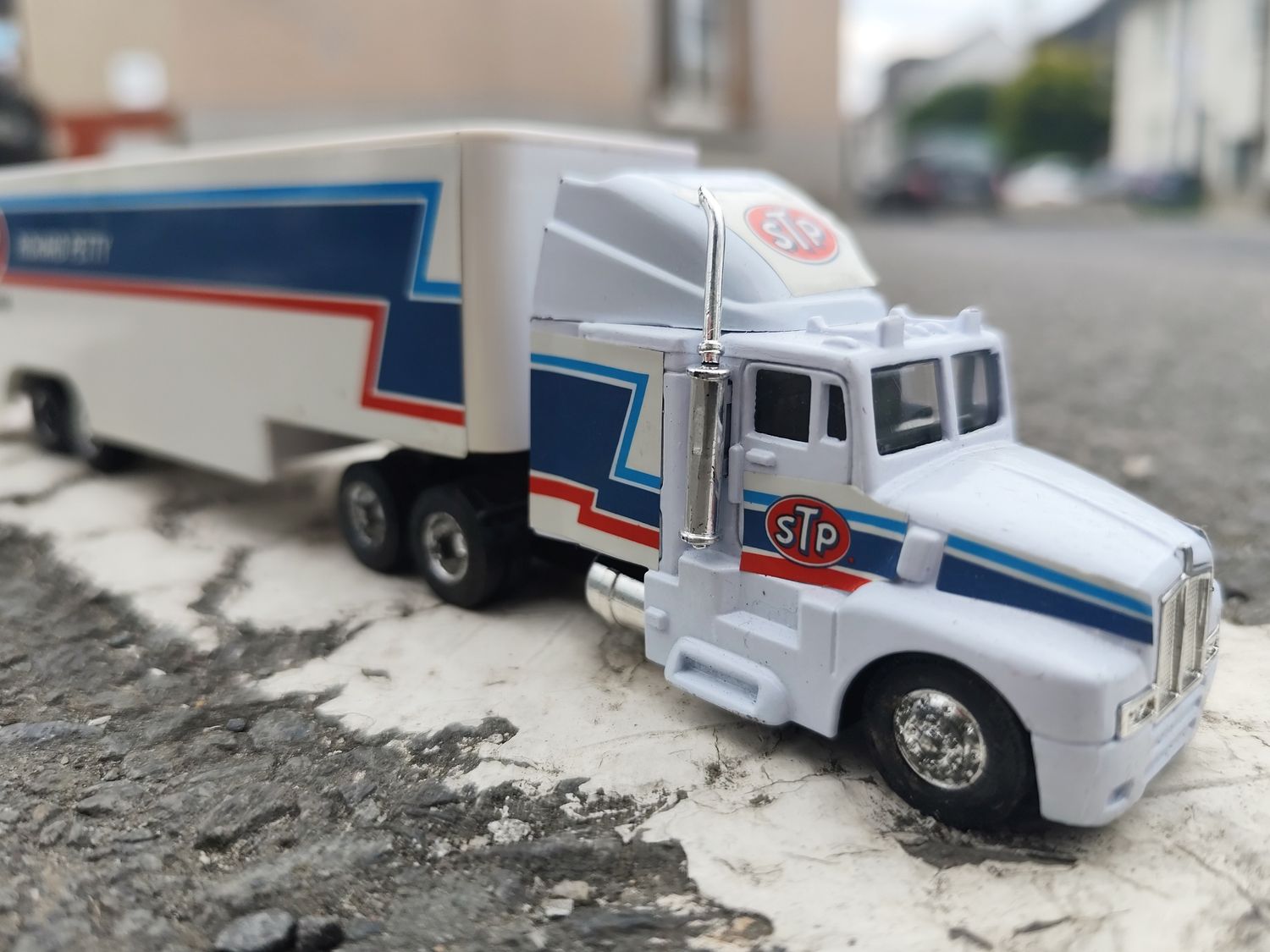 TRUCK RICHARD PETTY RACE TEAM