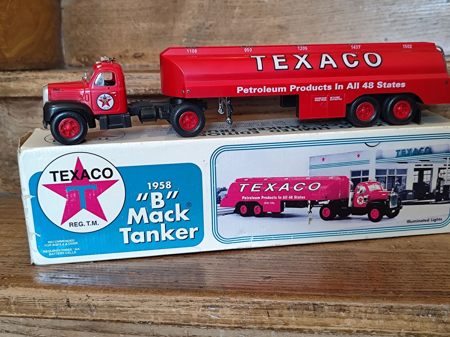 TRUCK TEXACO 1958 &quot;B&quot; MACK