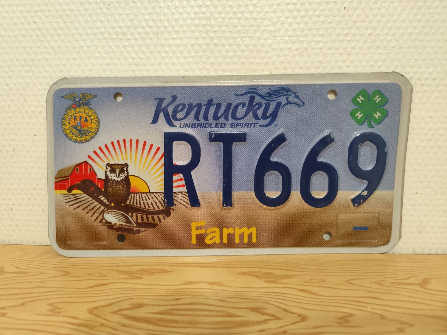 POUR CARO PLAQUE KENTUCKY