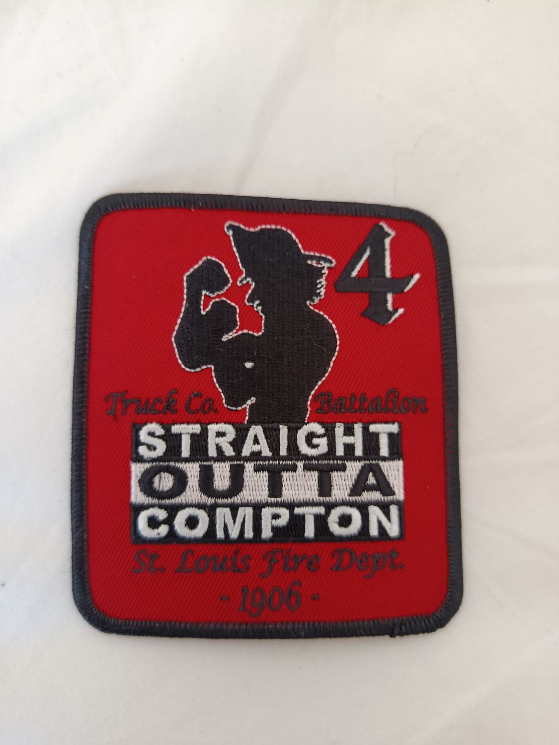 ÉCUSSON FIRE ST LOUIS OUTTA COMPTON