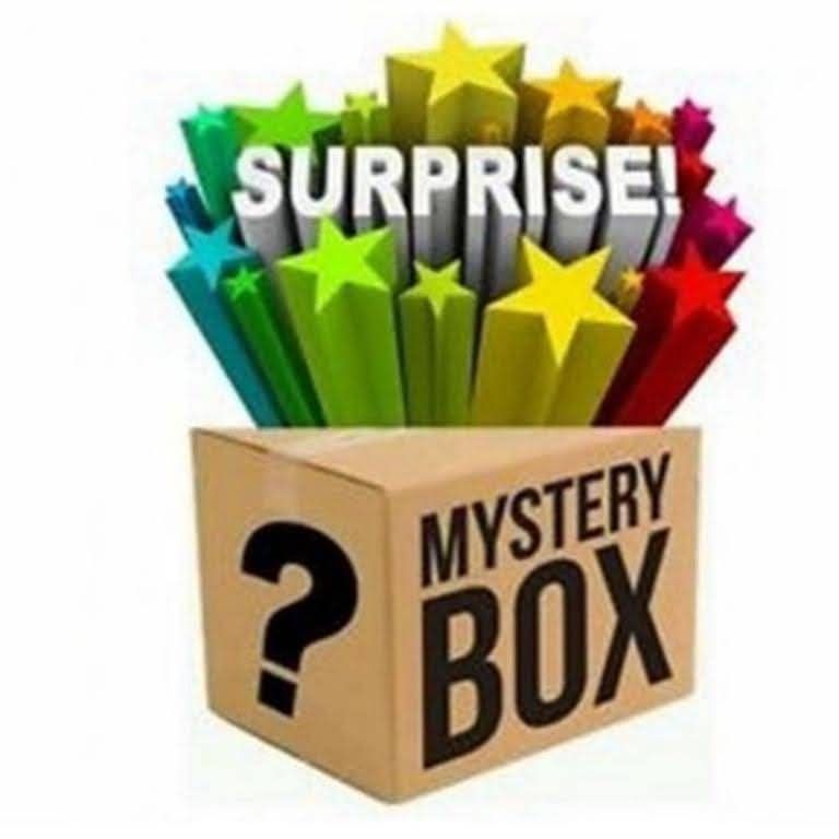 MEGA BOX MYSTÈRE 