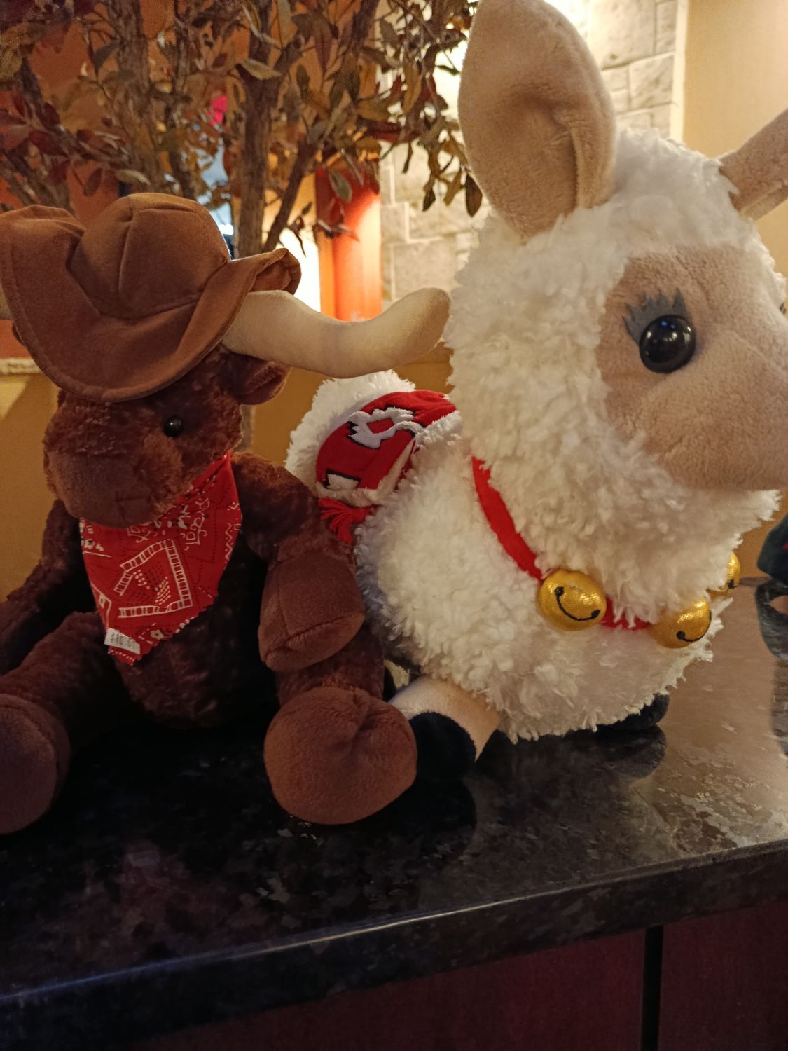 POUR ANNE.B  LOT DE PELUCHES