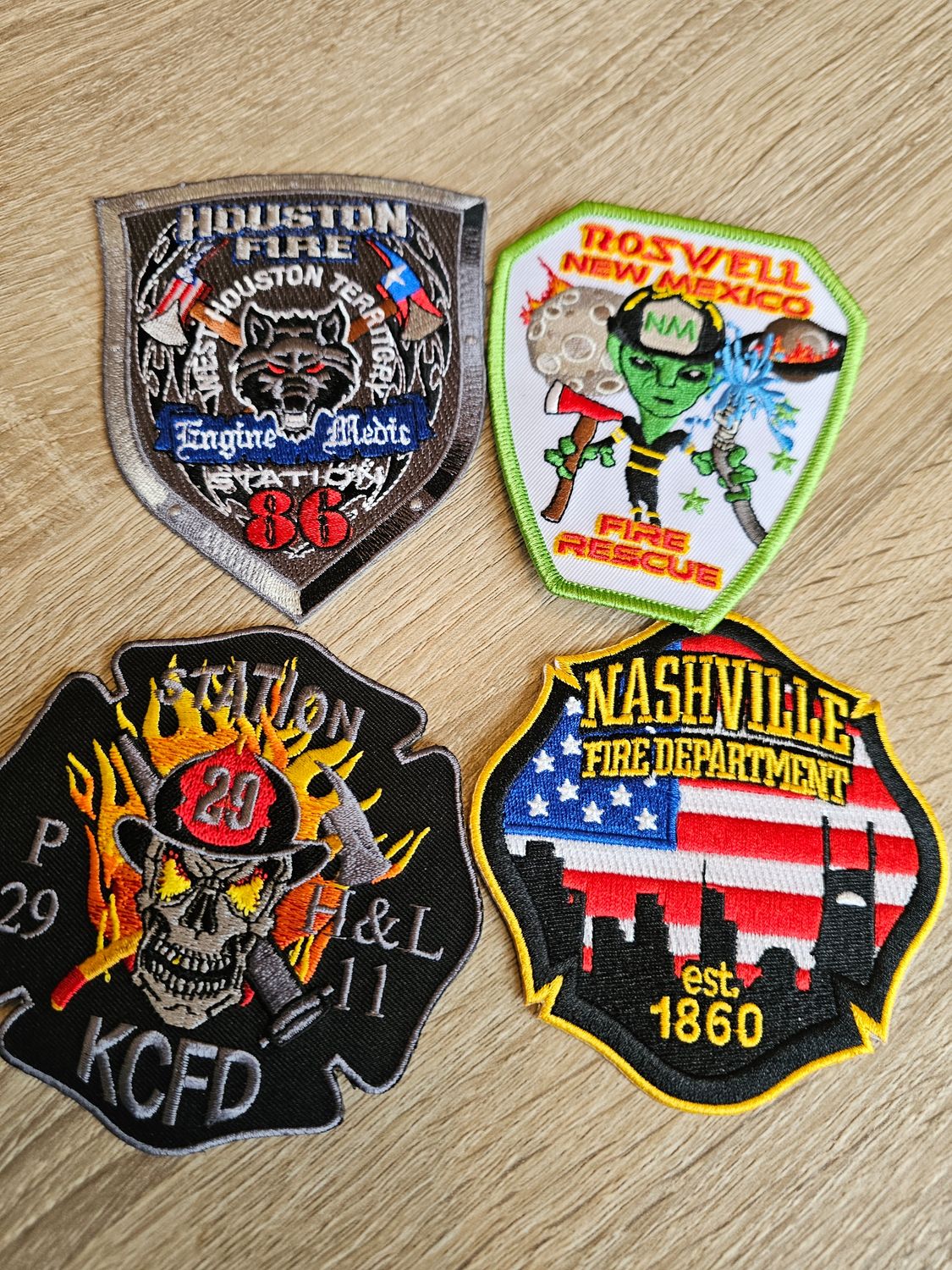 POUR LILI LOT DE 4 ÉCUSSON