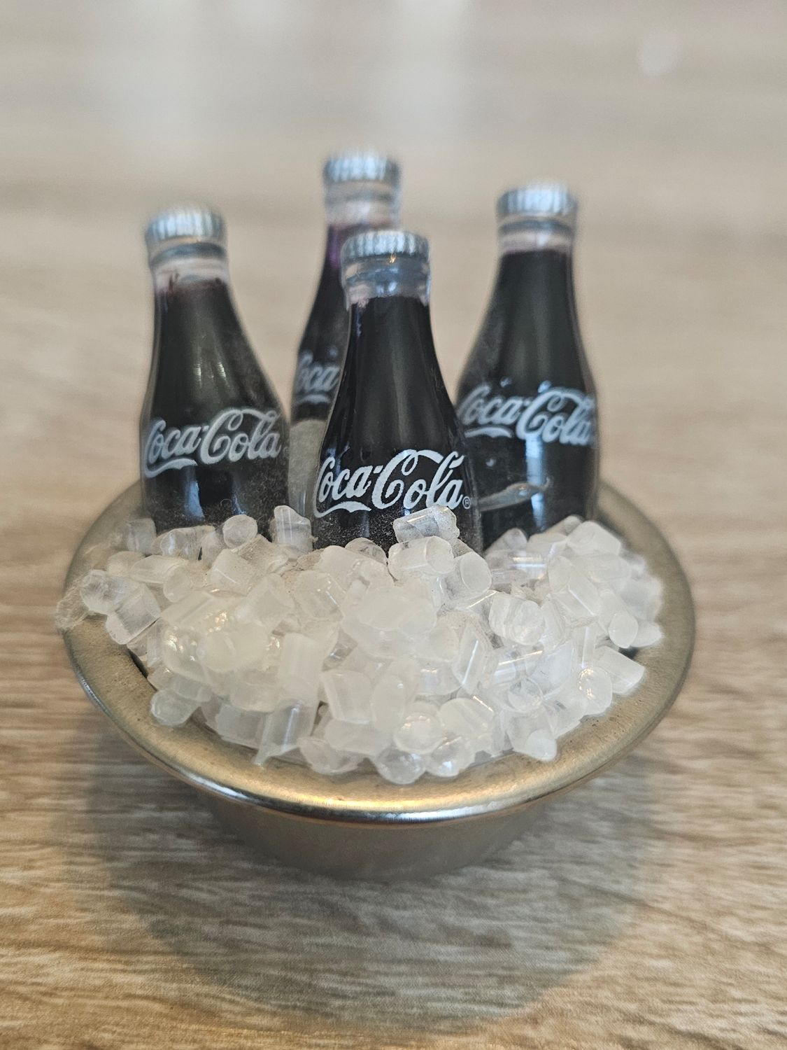 POUR CÉLINE MAGNET COCA