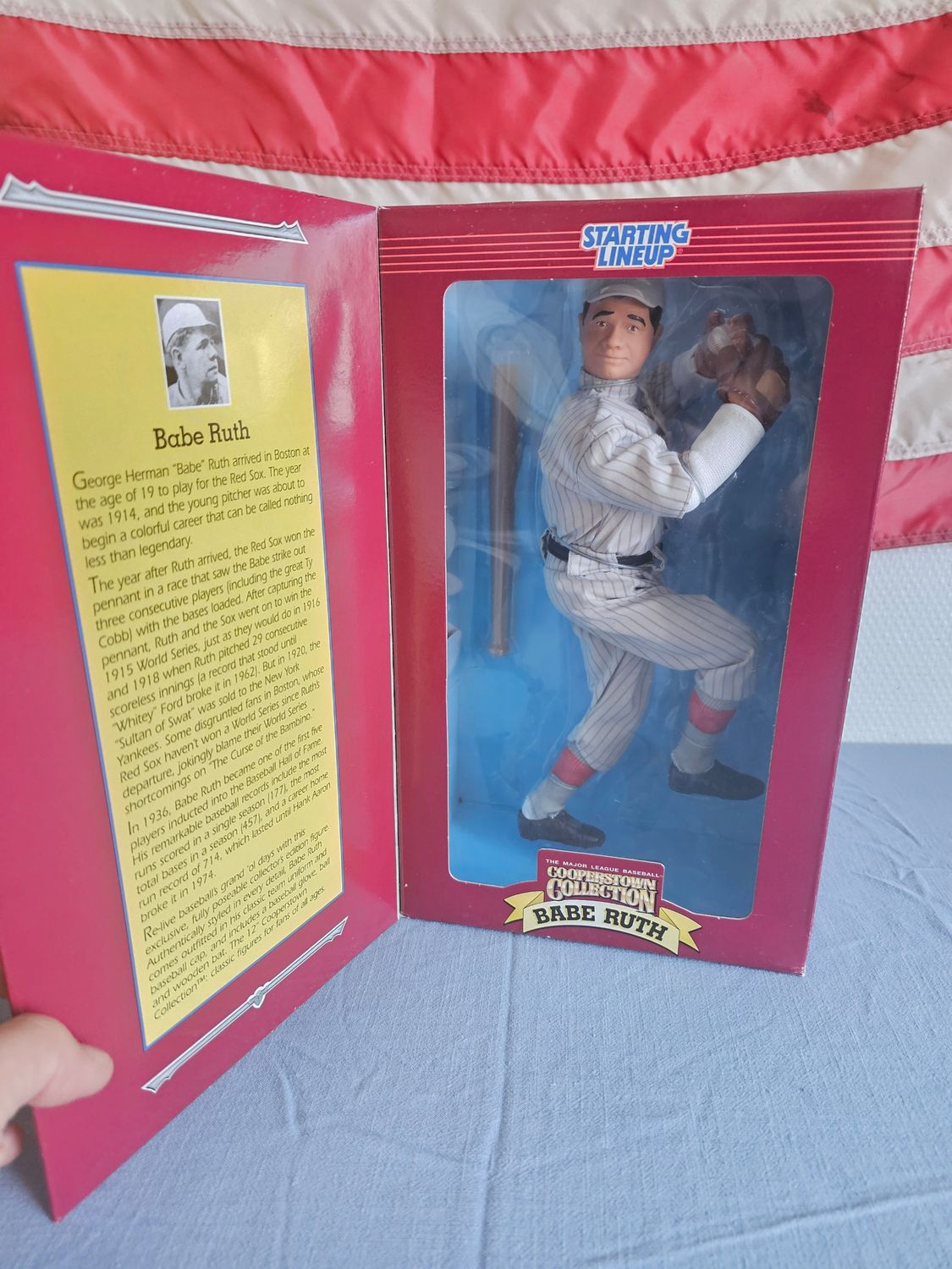 POUR MARLENE BASE-BALL PLAYER