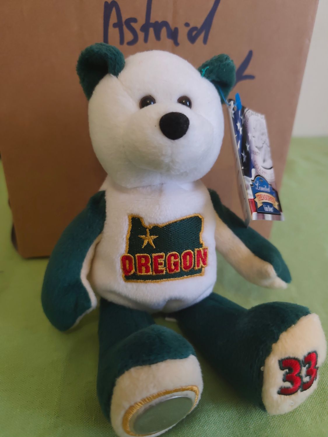 POUR ASTRID OURS OREGON