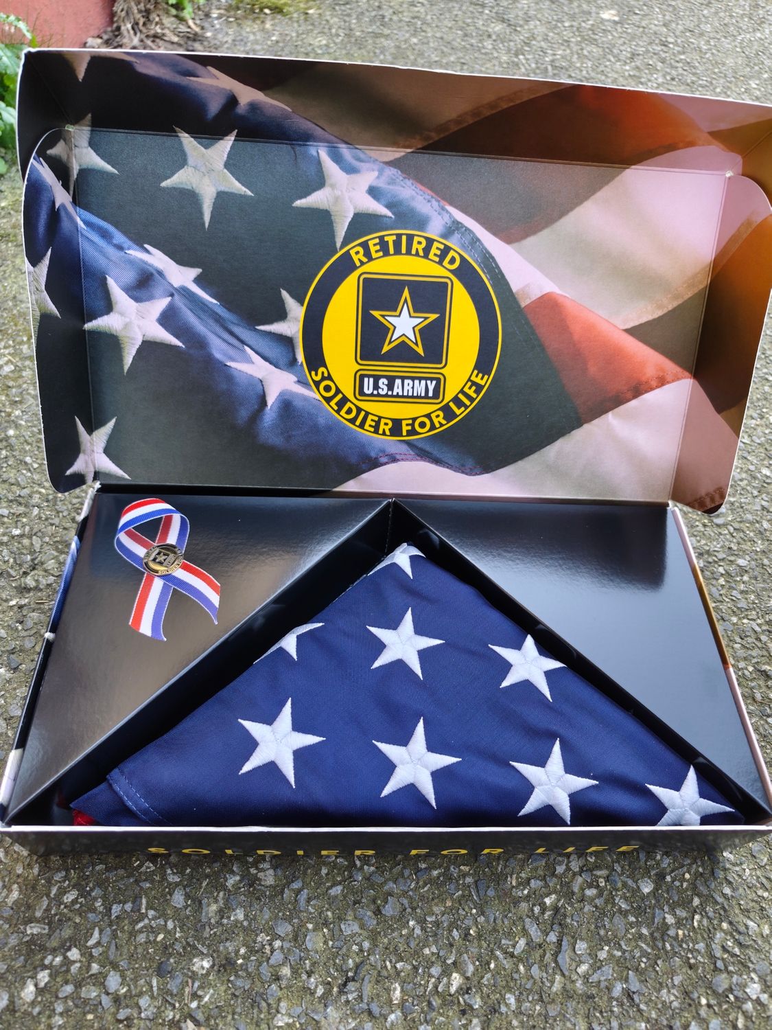 DRAPEAU US RETIRED ( POUR JULIE)