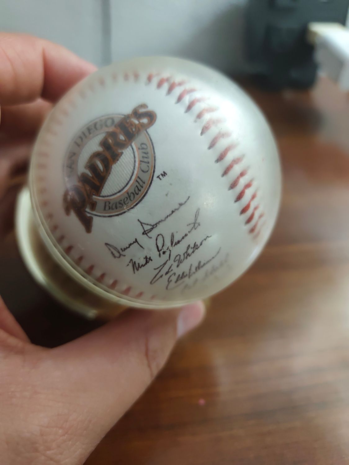 POUR GILLES ( BALLE DE BASEBALL)